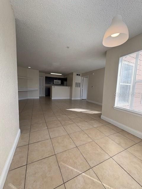 For Rent: $1,650 (2 beds, 2 baths, 1026 Square Feet)