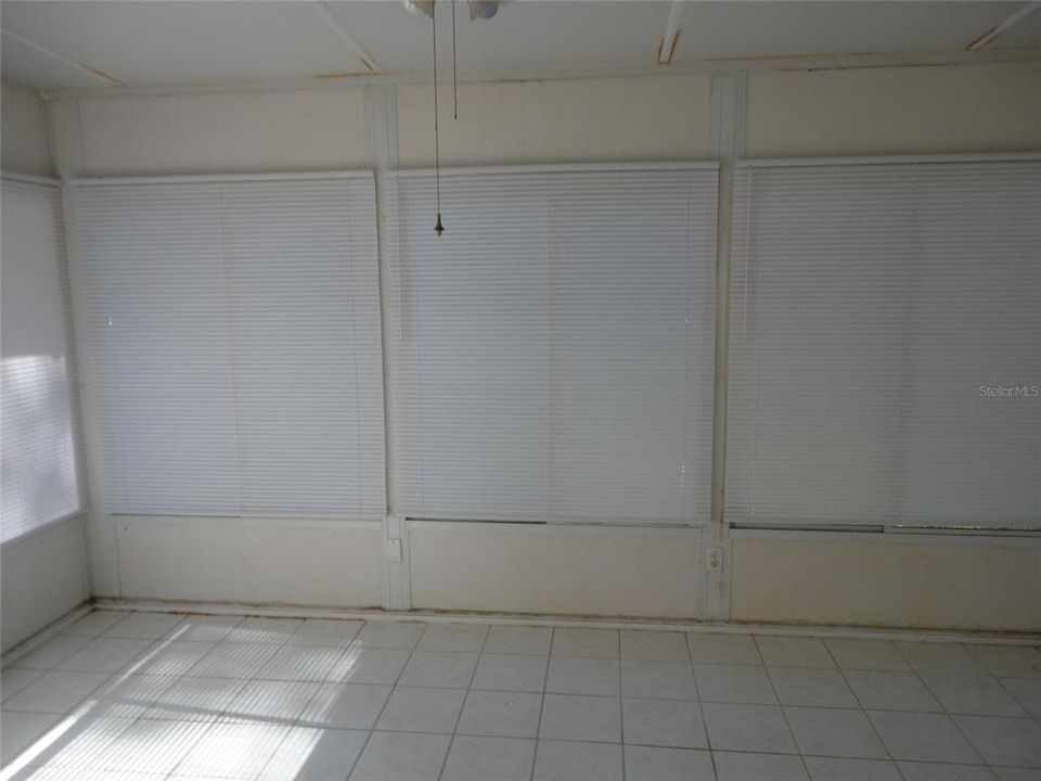 В аренду: $1,895 (3 спален, 3 ванн, 1631 Квадратных фут)