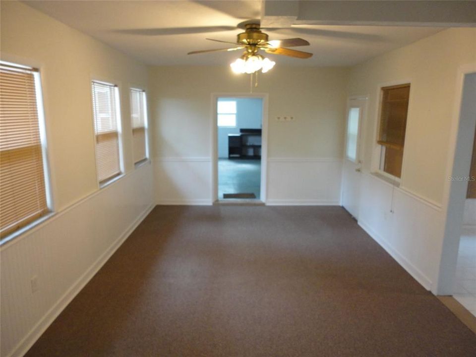 В аренду: $1,895 (3 спален, 3 ванн, 1631 Квадратных фут)