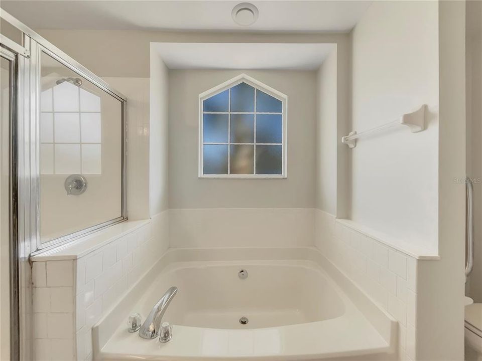 На продажу: $360,000 (3 спален, 2 ванн, 1636 Квадратных фут)