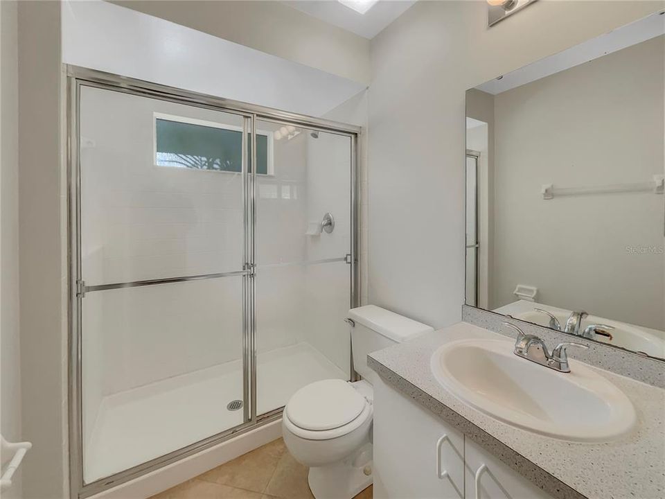 На продажу: $360,000 (3 спален, 2 ванн, 1636 Квадратных фут)