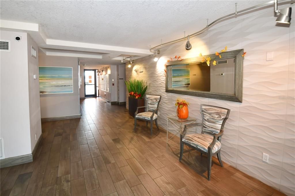 出租: $2,450 (1 贝兹, 1 浴室, 680 平方英尺)