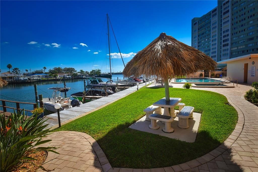 出租: $2,450 (1 贝兹, 1 浴室, 680 平方英尺)