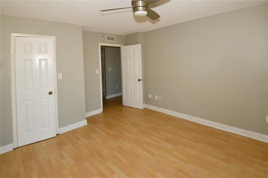 出租: $2,450 (1 贝兹, 1 浴室, 680 平方英尺)