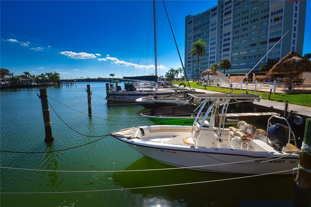 出租: $2,450 (1 贝兹, 1 浴室, 680 平方英尺)