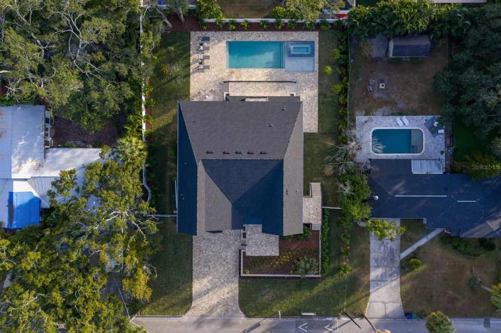 For Sale: $4,745,000 (5 beds, 6 baths, 6584 Square Feet)