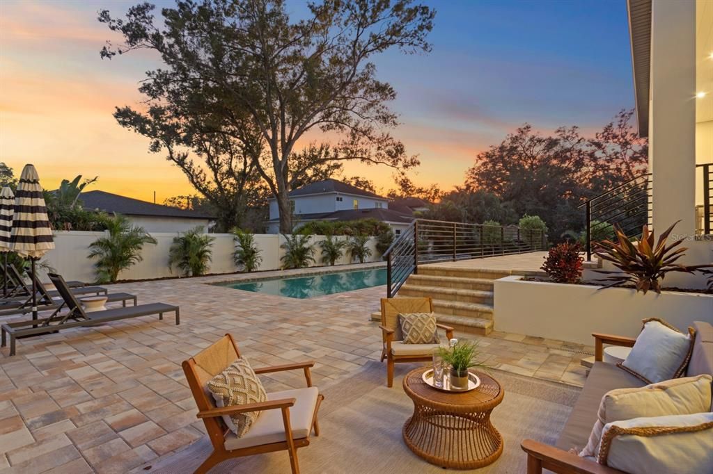 For Sale: $4,745,000 (5 beds, 6 baths, 6584 Square Feet)