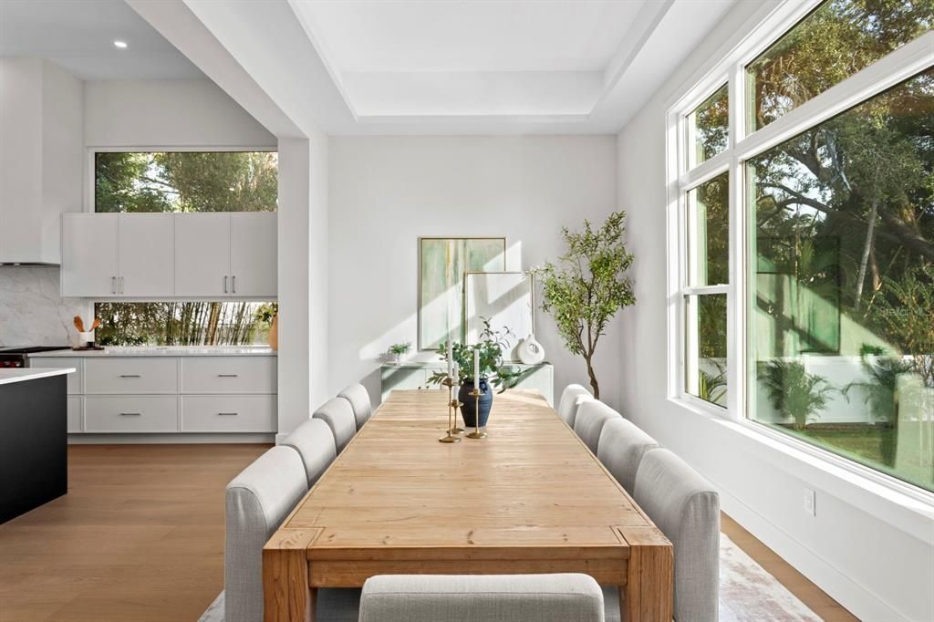 For Sale: $4,745,000 (5 beds, 6 baths, 6584 Square Feet)