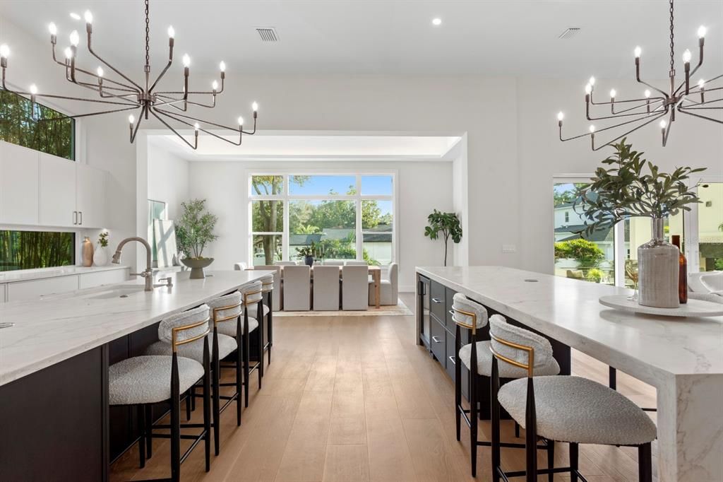 For Sale: $4,745,000 (5 beds, 6 baths, 6584 Square Feet)