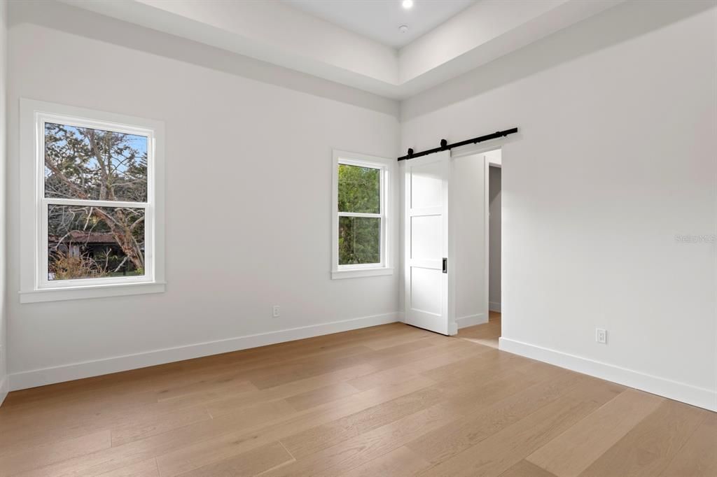 For Sale: $4,745,000 (5 beds, 6 baths, 6584 Square Feet)