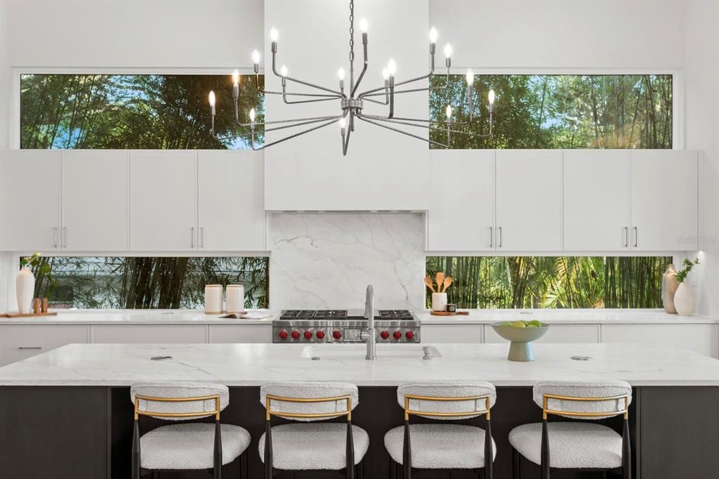 For Sale: $4,745,000 (5 beds, 6 baths, 6584 Square Feet)