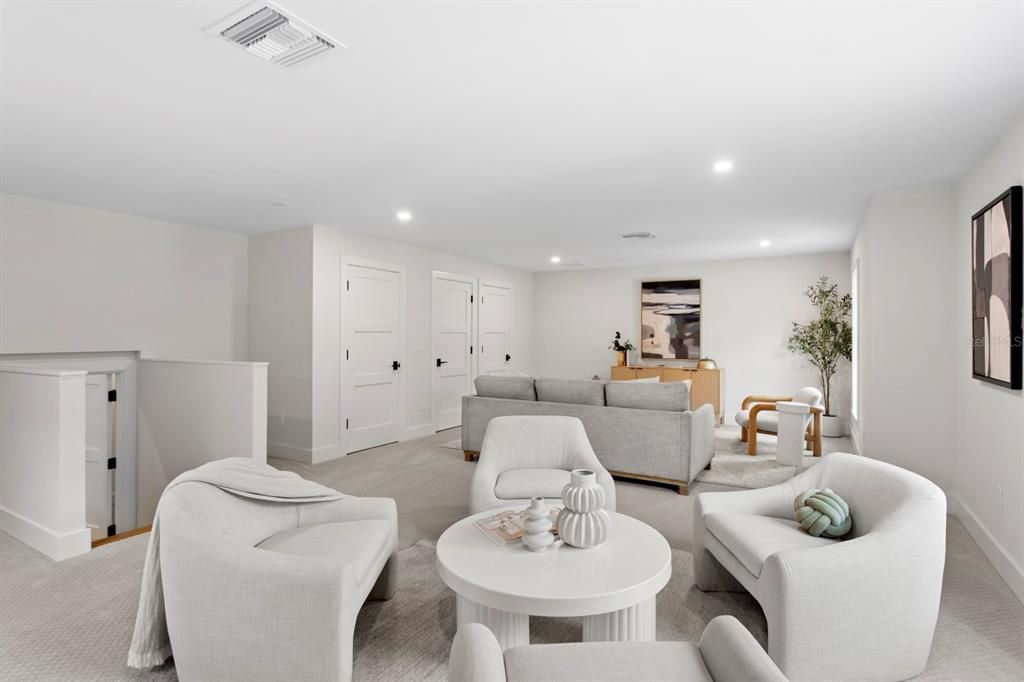 For Sale: $4,745,000 (5 beds, 6 baths, 6584 Square Feet)