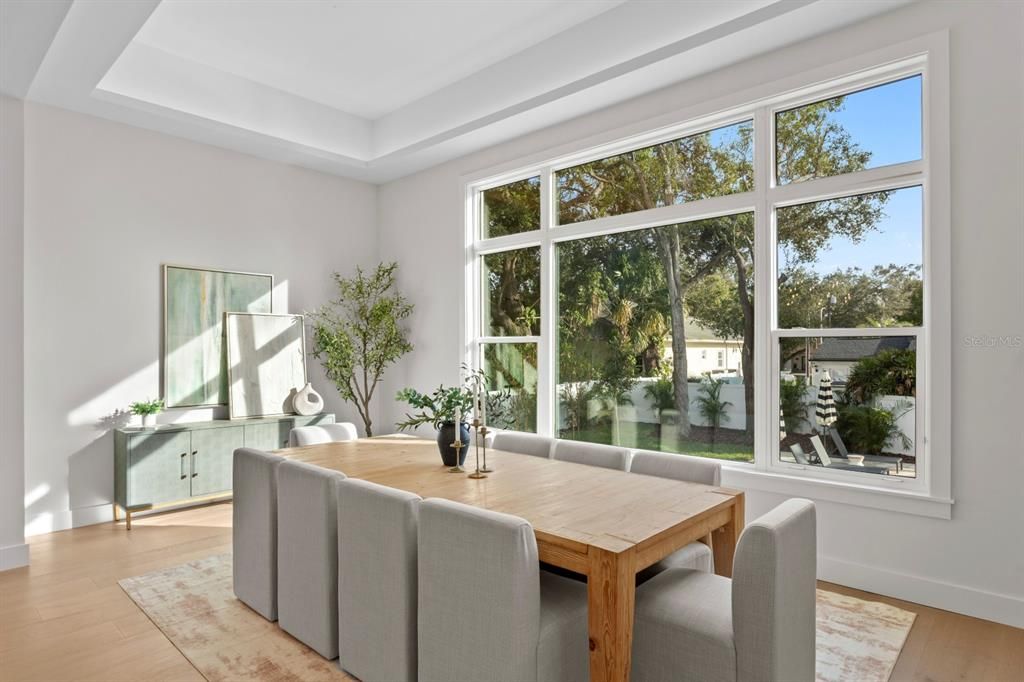 For Sale: $4,745,000 (5 beds, 6 baths, 6584 Square Feet)