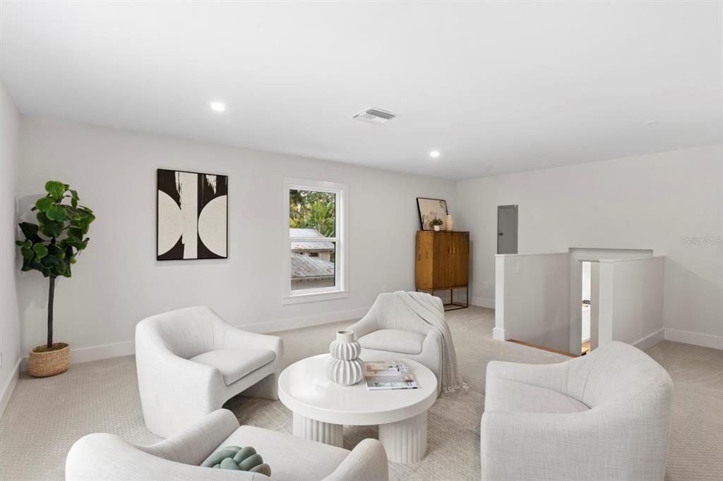 For Sale: $4,745,000 (5 beds, 6 baths, 6584 Square Feet)