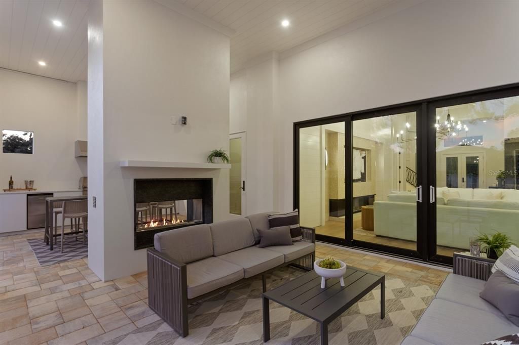 For Sale: $4,745,000 (5 beds, 6 baths, 6584 Square Feet)