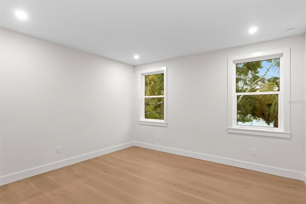 For Sale: $4,745,000 (5 beds, 6 baths, 6584 Square Feet)