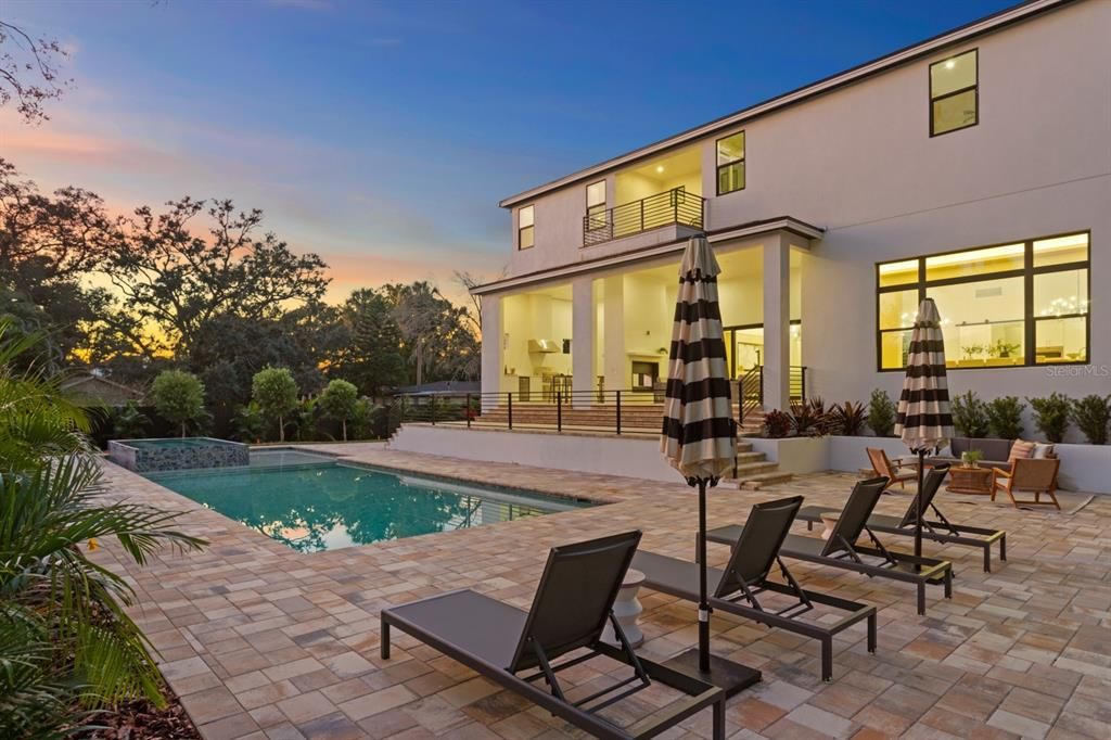 For Sale: $4,745,000 (5 beds, 6 baths, 6584 Square Feet)