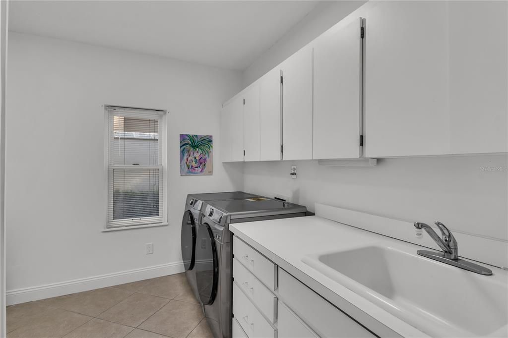 待售: $869,000 (3 贝兹, 2 浴室, 2403 平方英尺)