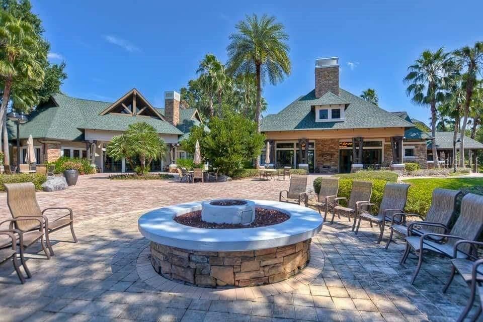 Active With Contract: $600,000 (5 beds, 3 baths, 3424 Square Feet)