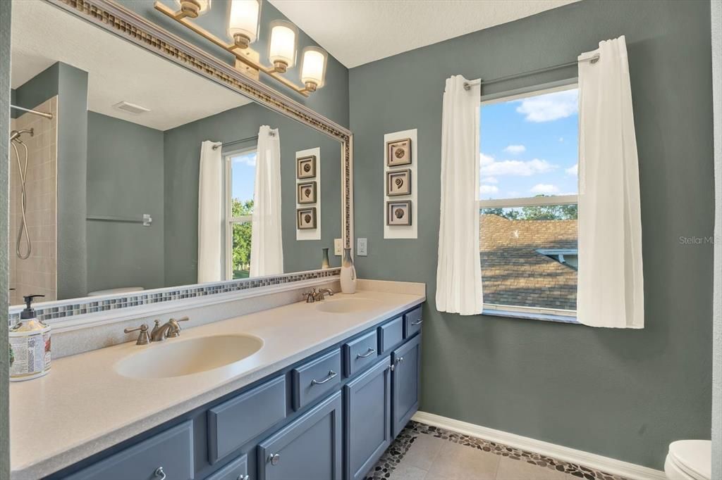 Active With Contract: $600,000 (5 beds, 3 baths, 3424 Square Feet)