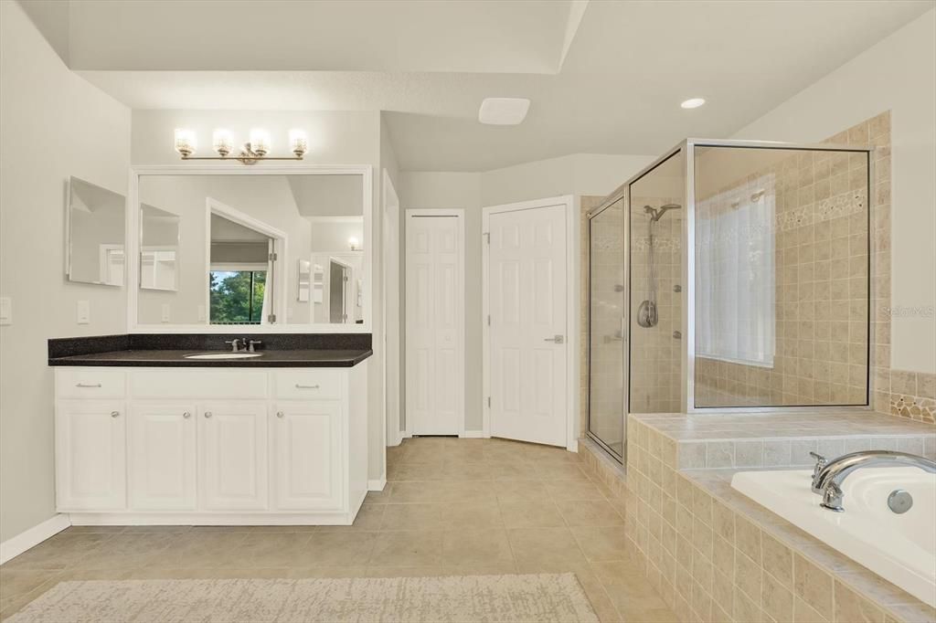 Active With Contract: $600,000 (5 beds, 3 baths, 3424 Square Feet)