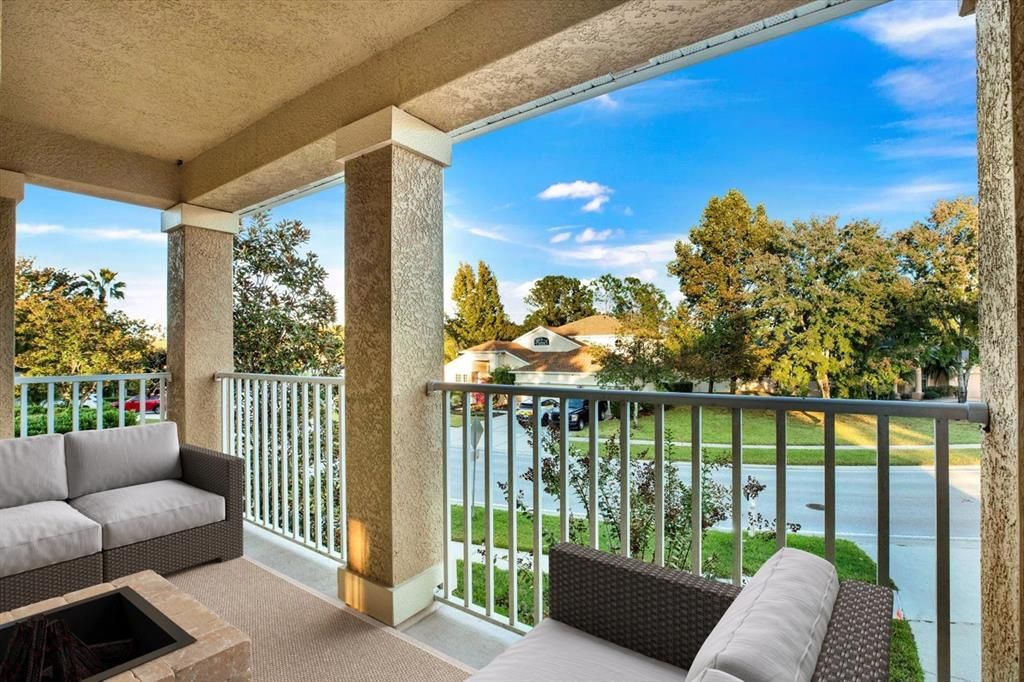 Active With Contract: $600,000 (5 beds, 3 baths, 3424 Square Feet)