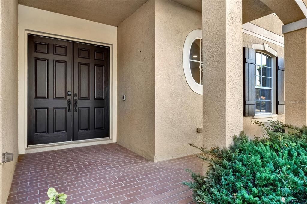 Active With Contract: $600,000 (5 beds, 3 baths, 3424 Square Feet)