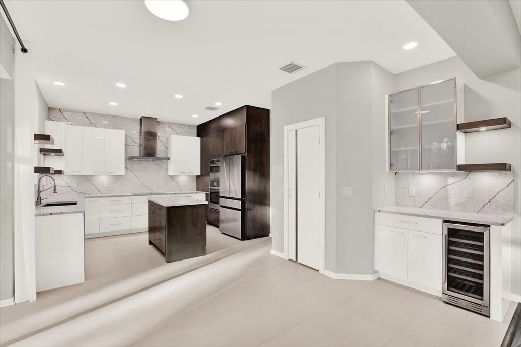 Active With Contract: $600,000 (5 beds, 3 baths, 3424 Square Feet)