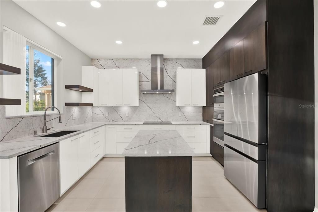 Active With Contract: $600,000 (5 beds, 3 baths, 3424 Square Feet)