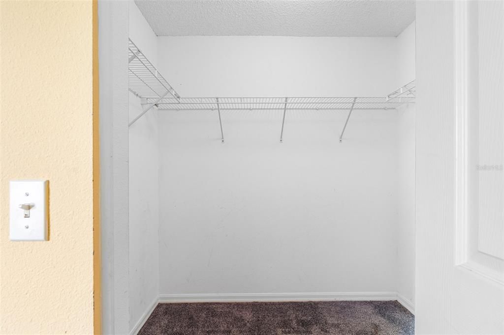 待售: $259,900 (2 贝兹, 2 浴室, 1623 平方英尺)