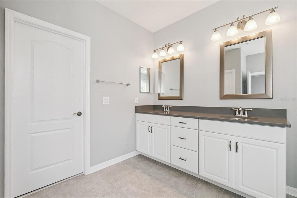 For Sale: $525,000 (3 beds, 2 baths, 2224 Square Feet)