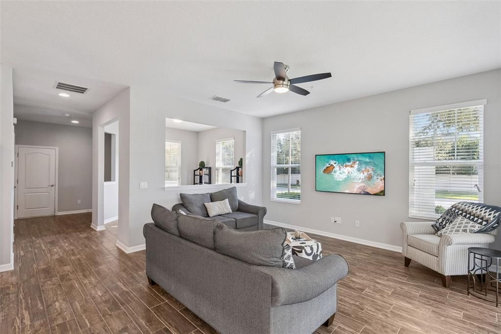 For Sale: $525,000 (3 beds, 2 baths, 2224 Square Feet)