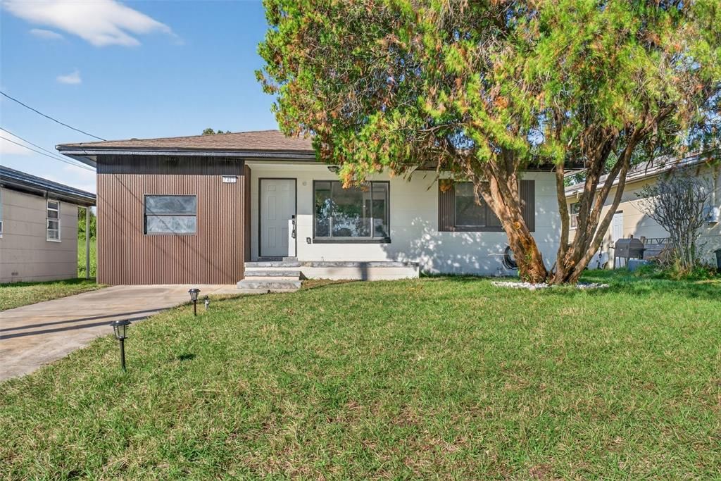 For Rent: $3,400 (4 beds, 3 baths, 1452 Square Feet)