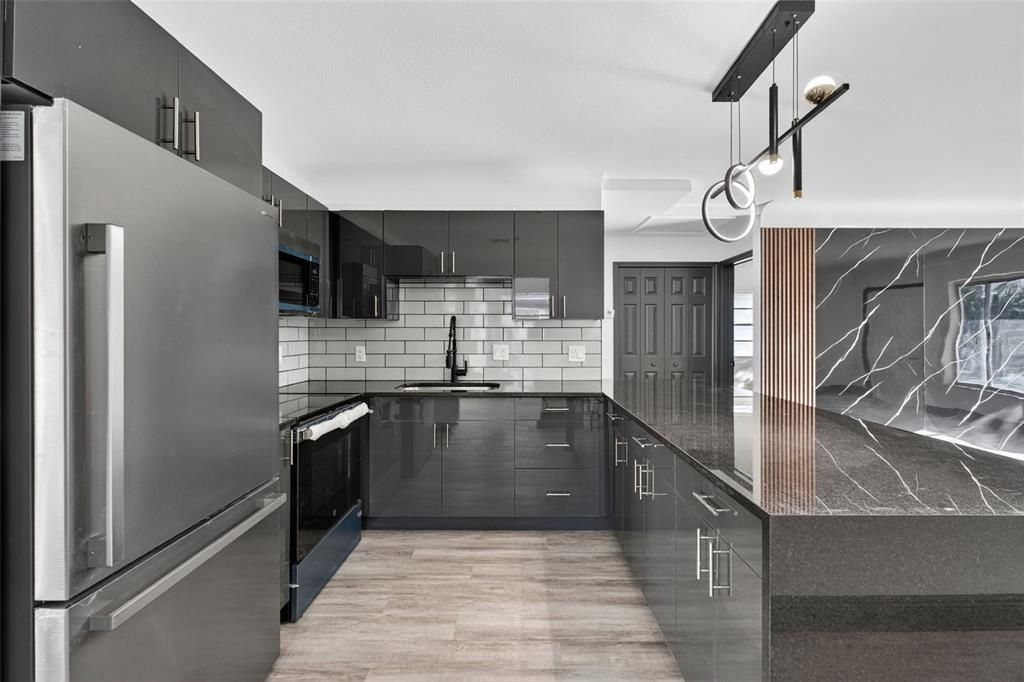 For Rent: $3,400 (4 beds, 3 baths, 1452 Square Feet)