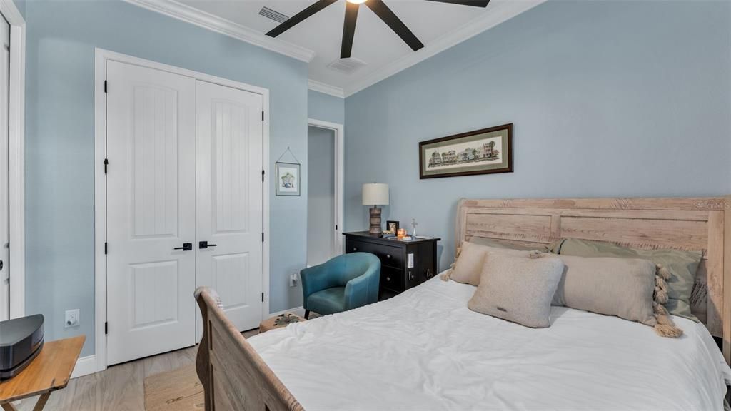 待售: $499,000 (2 贝兹, 2 浴室, 1217 平方英尺)