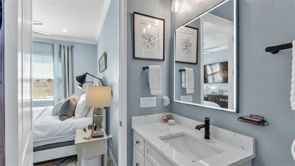 待售: $499,000 (2 贝兹, 2 浴室, 1217 平方英尺)