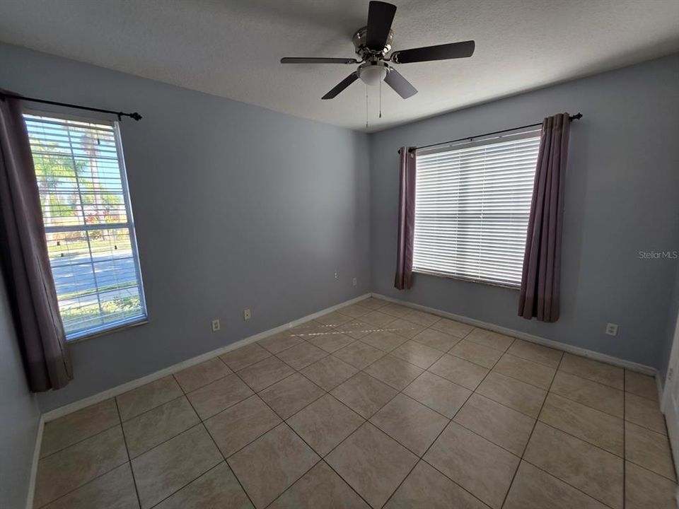 For Rent: $2,100 (4 beds, 3 baths, 1642 Square Feet)