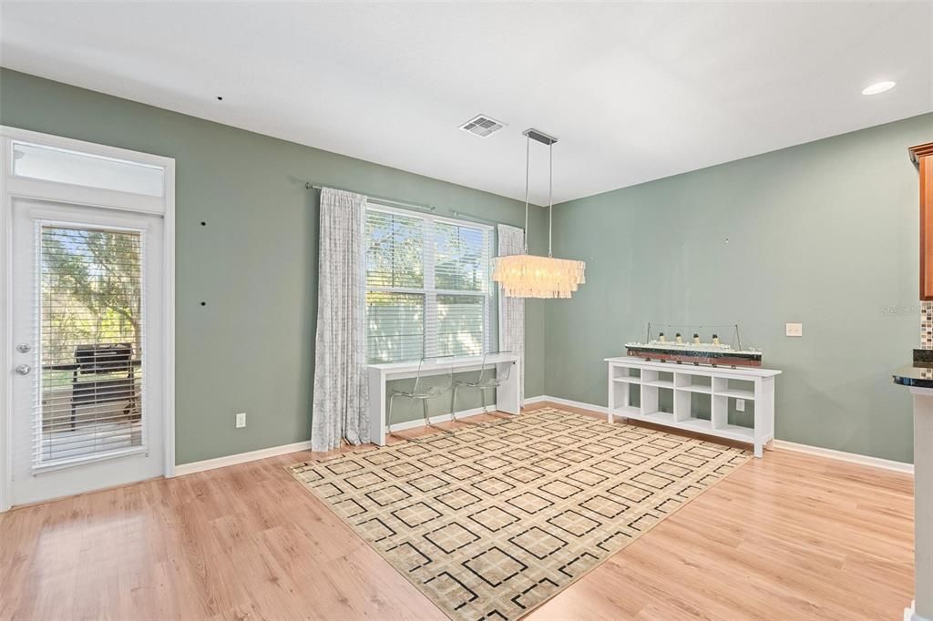 На продажу: $699,000 (4 спален, 3 ванн, 2615 Квадратных фут)