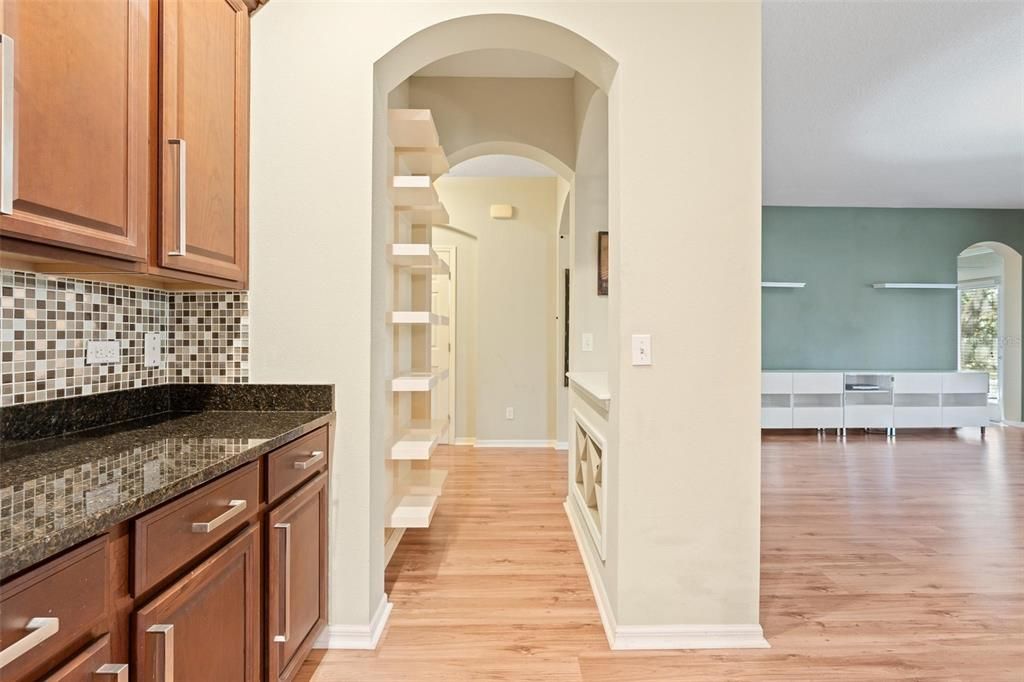 На продажу: $699,000 (4 спален, 3 ванн, 2615 Квадратных фут)