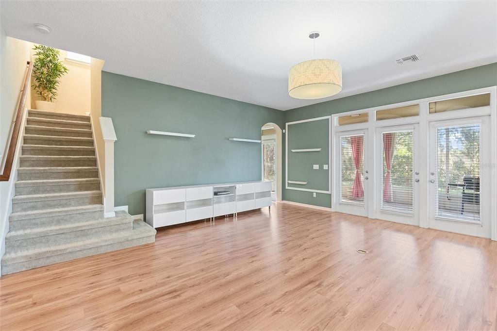 На продажу: $699,000 (4 спален, 3 ванн, 2615 Квадратных фут)