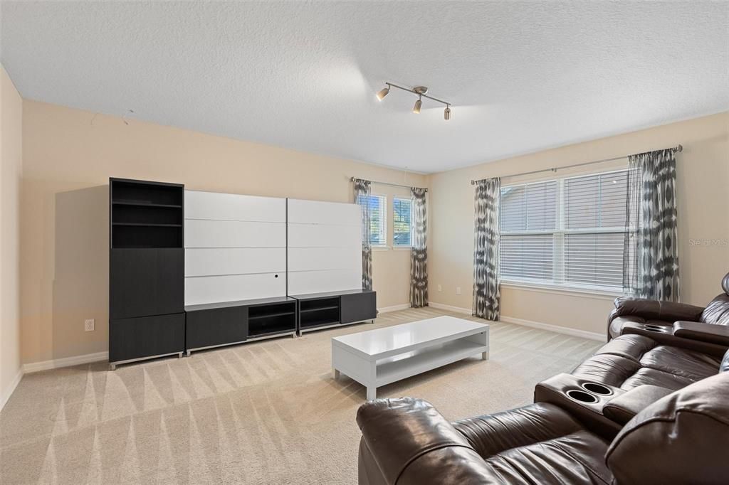 На продажу: $699,000 (4 спален, 3 ванн, 2615 Квадратных фут)