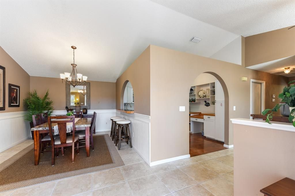 待售: $259,000 (2 贝兹, 2 浴室, 1400 平方英尺)