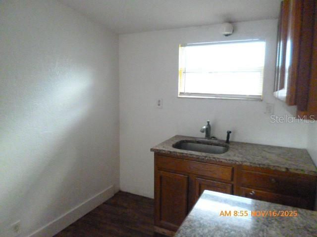 For Sale: $169,100 (2 beds, 1 baths, 534 Square Feet)