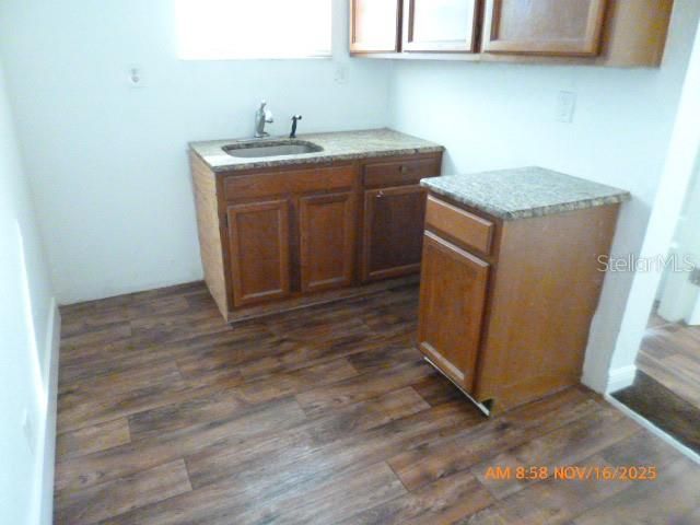 For Sale: $169,100 (2 beds, 1 baths, 534 Square Feet)