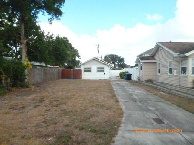 For Sale: $169,100 (2 beds, 1 baths, 534 Square Feet)
