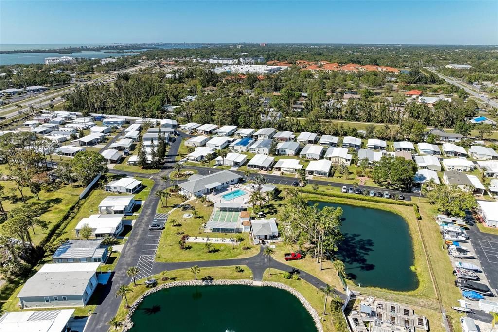 待售: $164,000 (2 贝兹, 2 浴室, 1055 平方英尺)