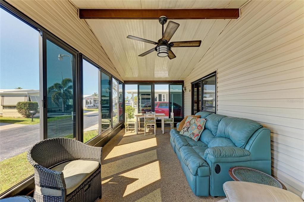 待售: $164,000 (2 贝兹, 2 浴室, 1055 平方英尺)