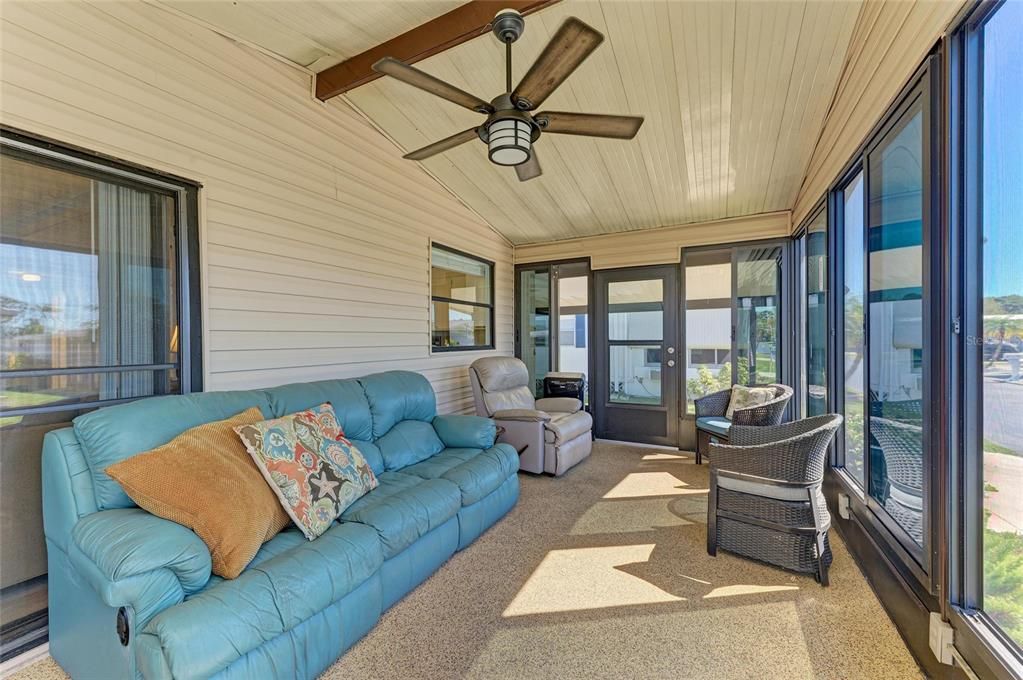 待售: $164,000 (2 贝兹, 2 浴室, 1055 平方英尺)