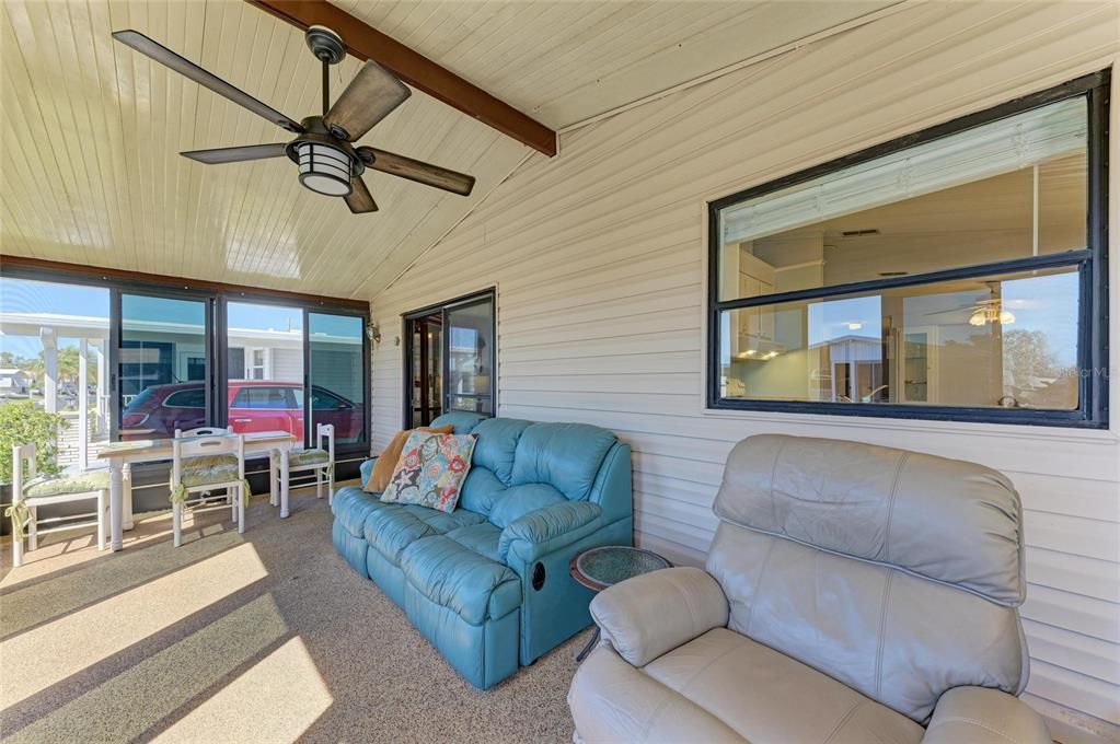 待售: $164,000 (2 贝兹, 2 浴室, 1055 平方英尺)