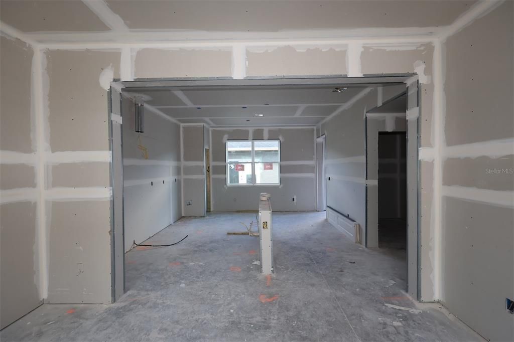 Active With Contract: $439,990 (3 beds, 2 baths, 1691 Square Feet)